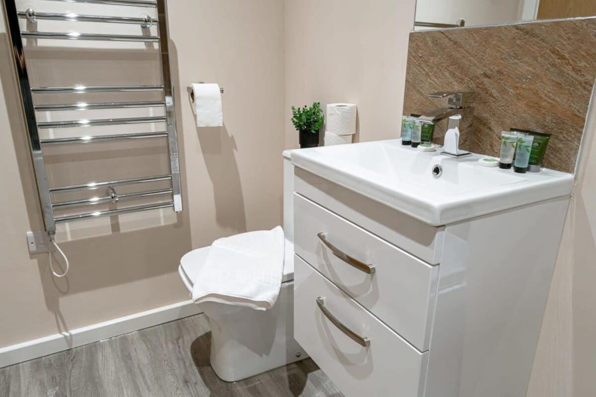 Modern 1 Bedroom Apartment In マンチェスター エクステリア 写真